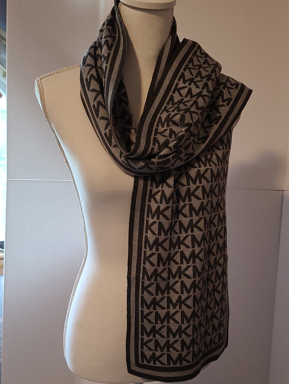 Michael Kors Bordered Mk Logo Women's Winter Scarf Gray/Black Logo- size OS